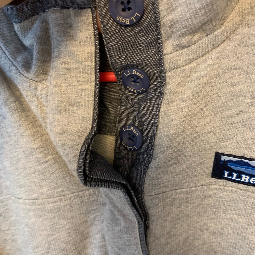 L.L Bean top - Picture 2 of 6